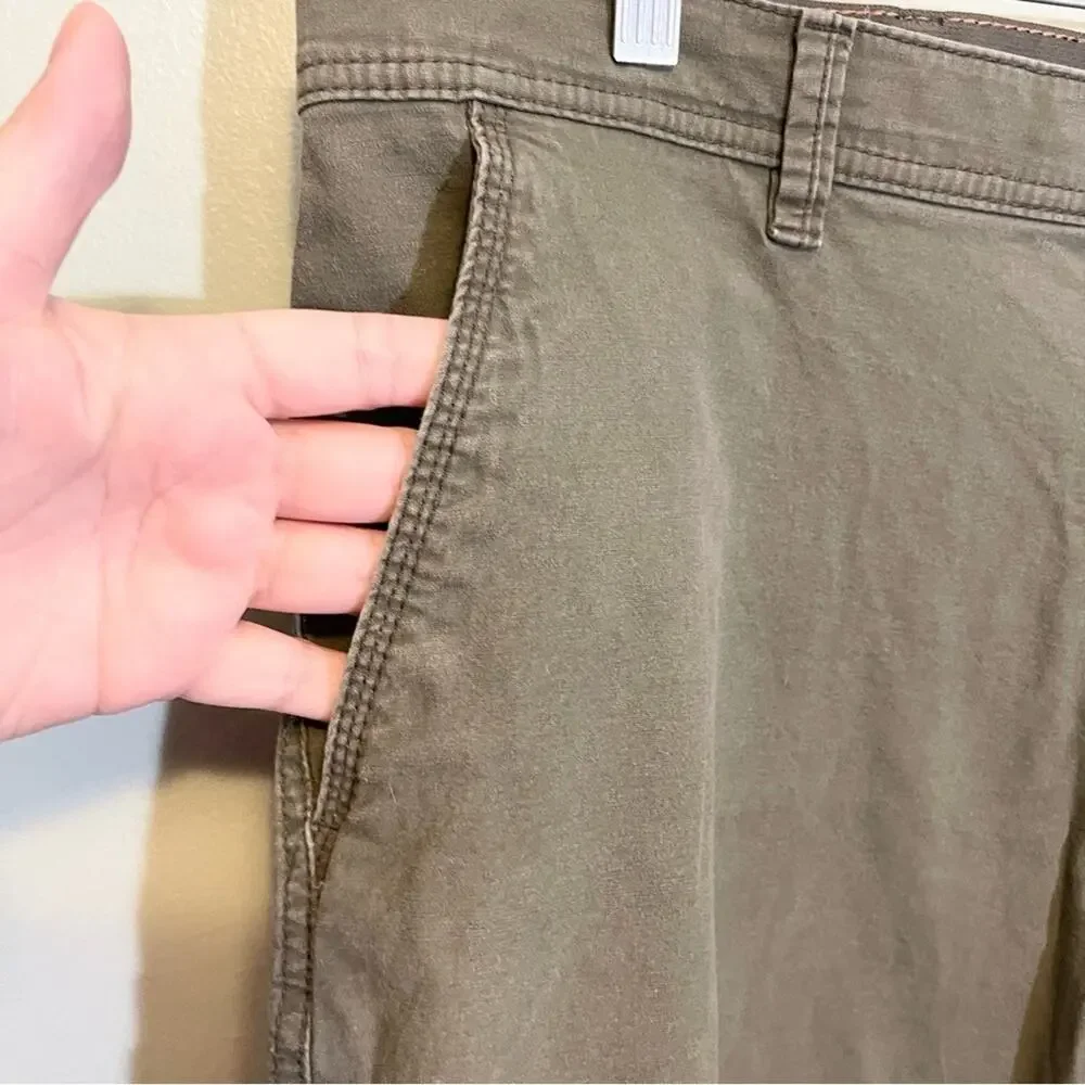 Copper & Oak Men's Green Flat Front Regular Fit Stretch Chino Shorts Size 40